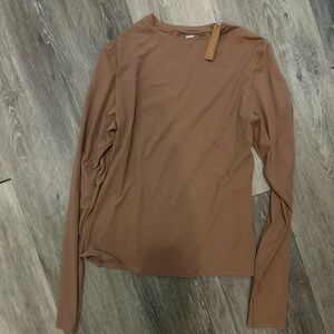 Skims long sleeve top